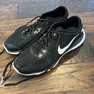 Women’s Nike shoes